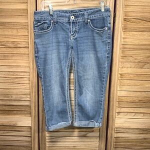 Ariya Blue Jeans Capris 5/6